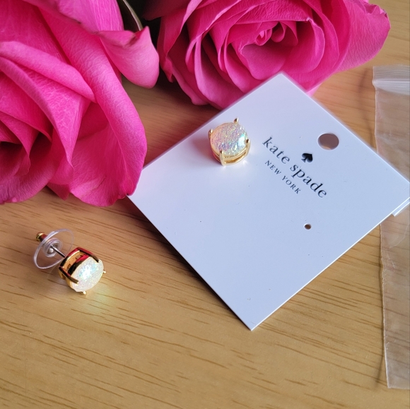 KATE SPADE Glitter Gumdrop Opal stud earrings.NWT* - Picture 4 of 6